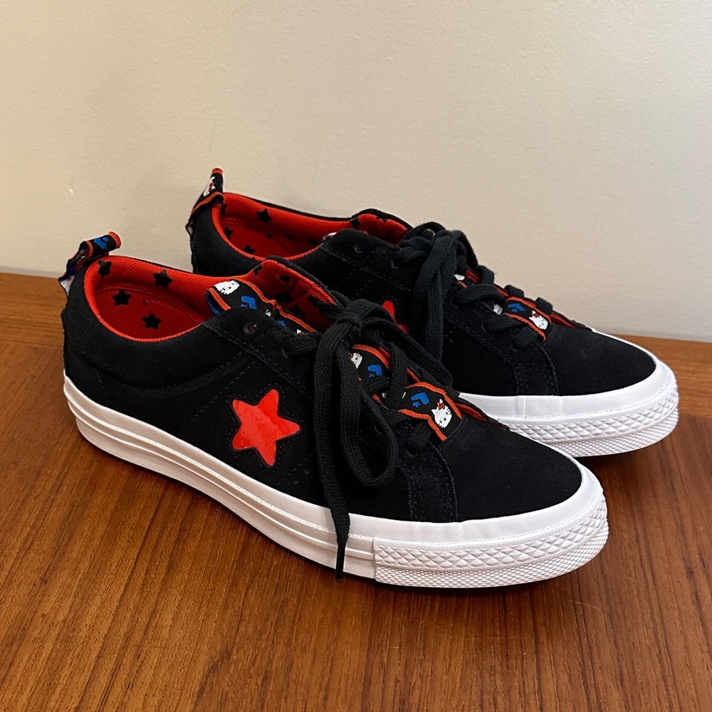 Converse Hello Kitty One Star sneakers, black / red, size W 7.5 / M 5.5